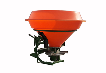 Fertilizer spreader